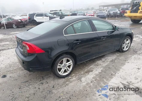 2014 Volvo S60 T5 z USA, uszkodzony, nr VIN YV1612FHXE2297848
